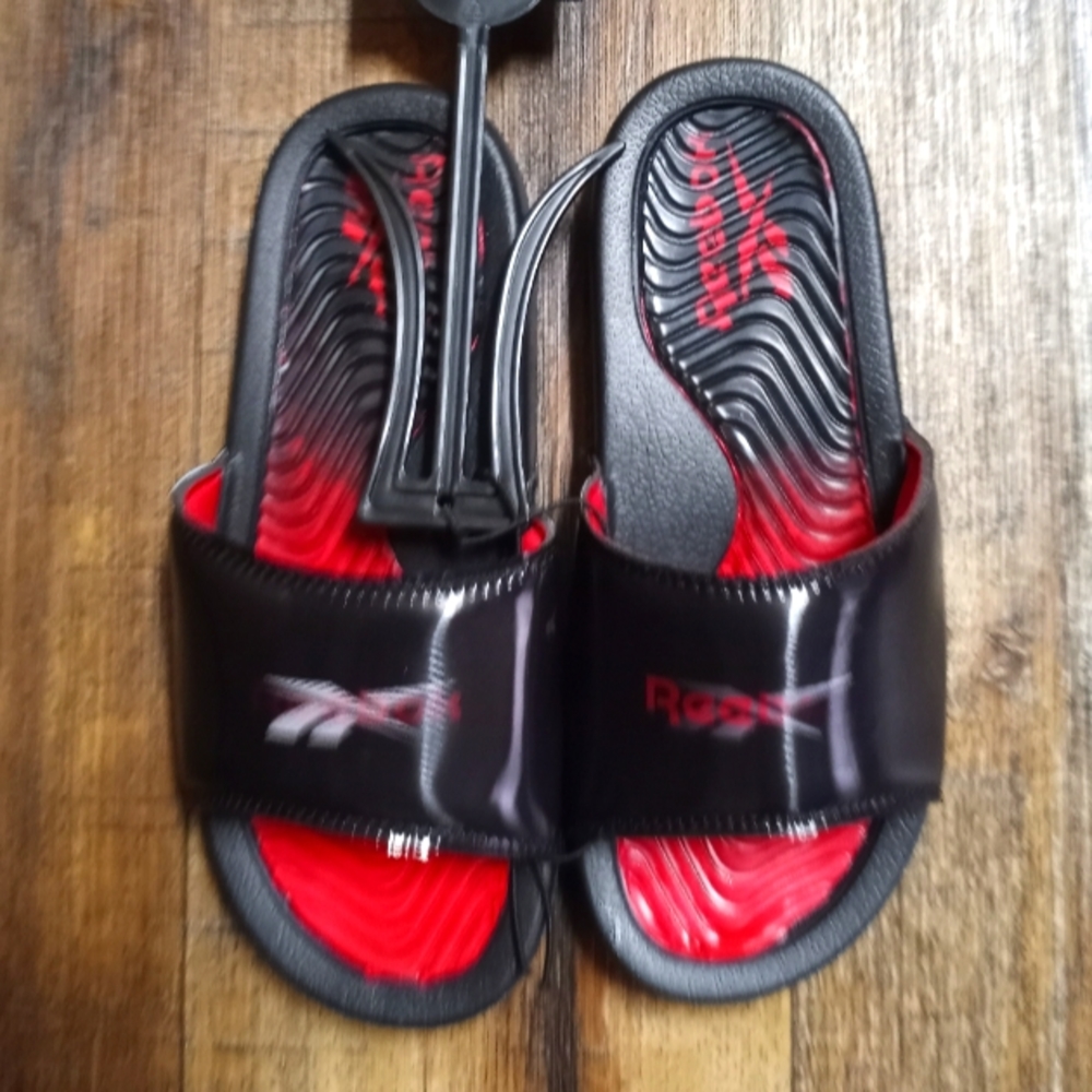Boys Sz 5 Reflective Change Slides